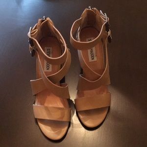 Steve Madden sandals size 6
